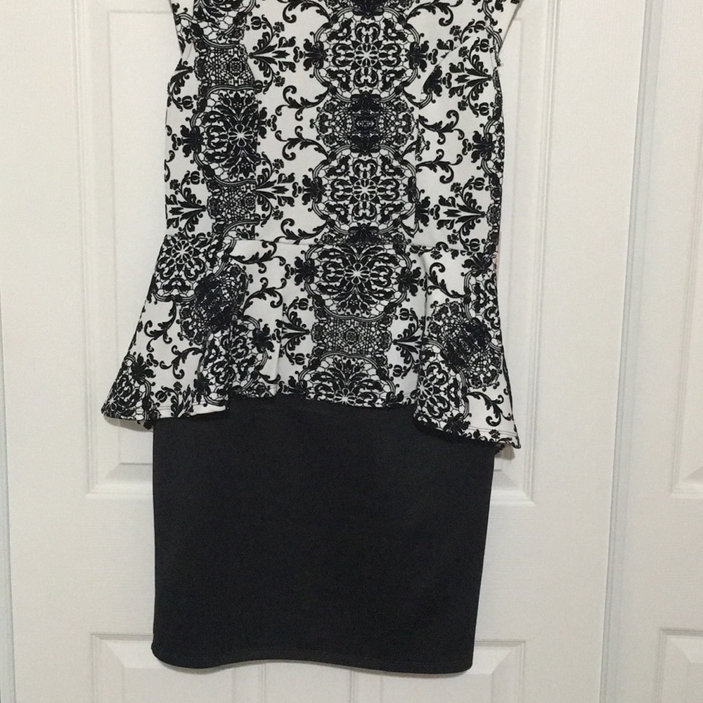 IRIS BASIC DRESS - Picture 2 of 6
